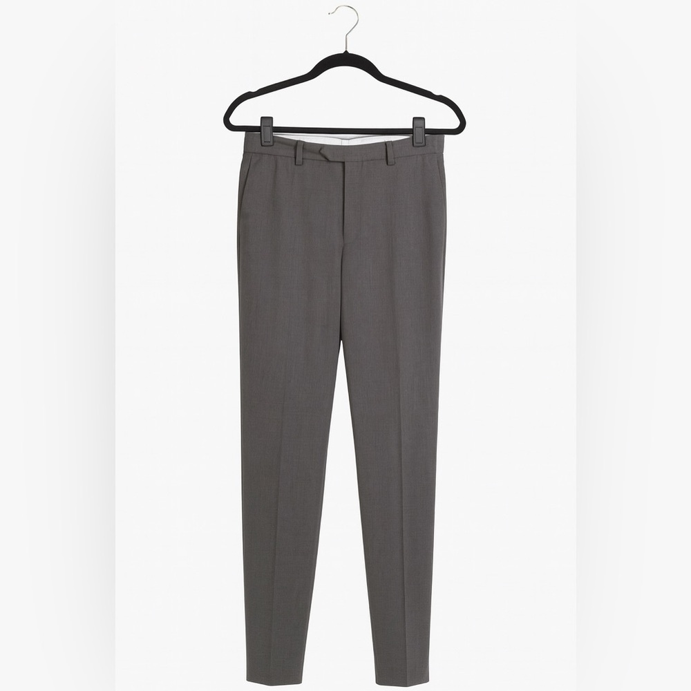 Croft and Barrow Men’s no-iron classic fit dark gray dress pants size 36/32.